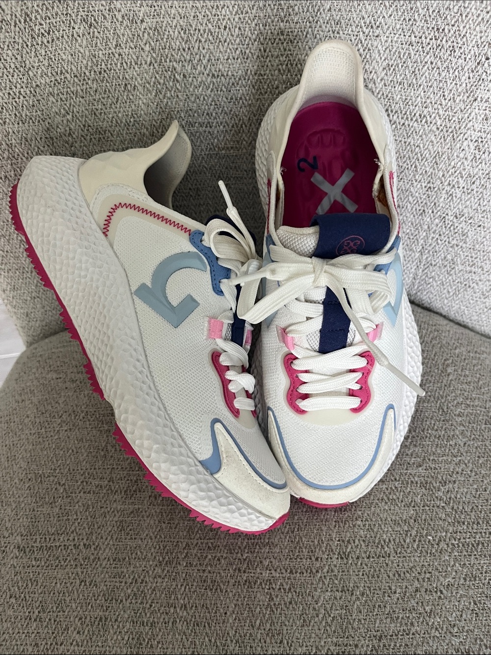 G Fore womans MG 4X2 hybrid cross trainer golf shoes spikeless pink white sz8